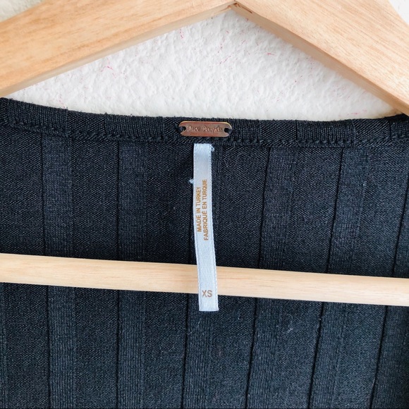 Free People Black Ribbed Crop Top - Picture 3 of 4